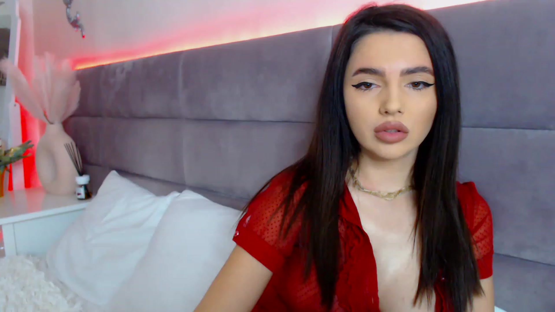 Gallery image thumbnail from BloodElf_Lu's myfreecams stream on, 12/23/2022, 02:35 image 4 of 20