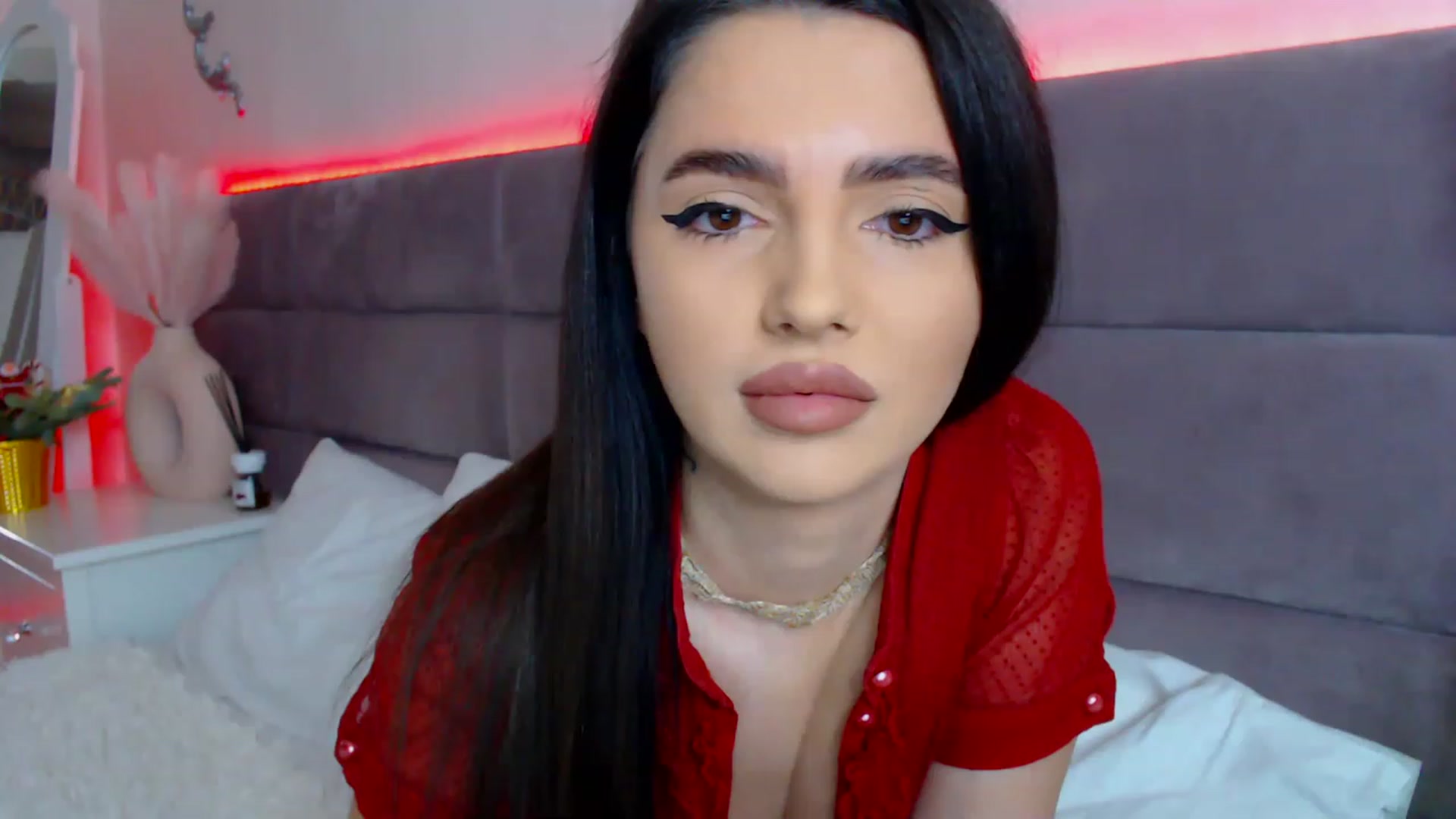 Gallery image thumbnail from BloodElf_Lu's myfreecams stream on, 12/23/2022, 02:35 image 6 of 20