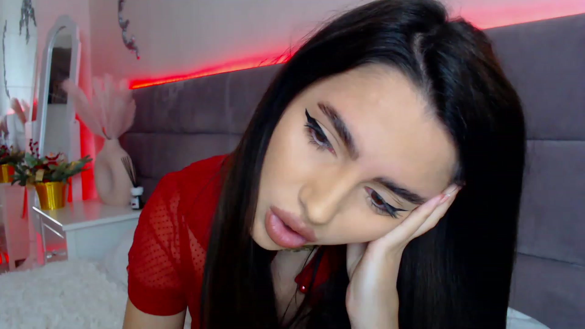 Gallery image thumbnail from BloodElf_Lu's myfreecams stream on, 12/23/2022, 03:30 image 16 of 20