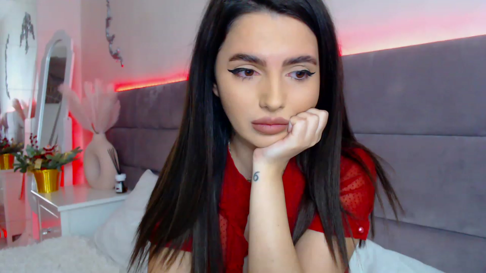 Gallery image thumbnail from BloodElf_Lu's myfreecams stream on, 12/23/2022, 03:30 image 3 of 20