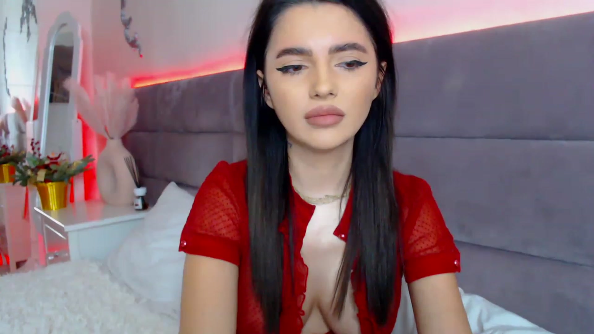 Gallery image thumbnail from BloodElf_Lu's myfreecams stream on, 12/23/2022, 04:24 image 3 of 20