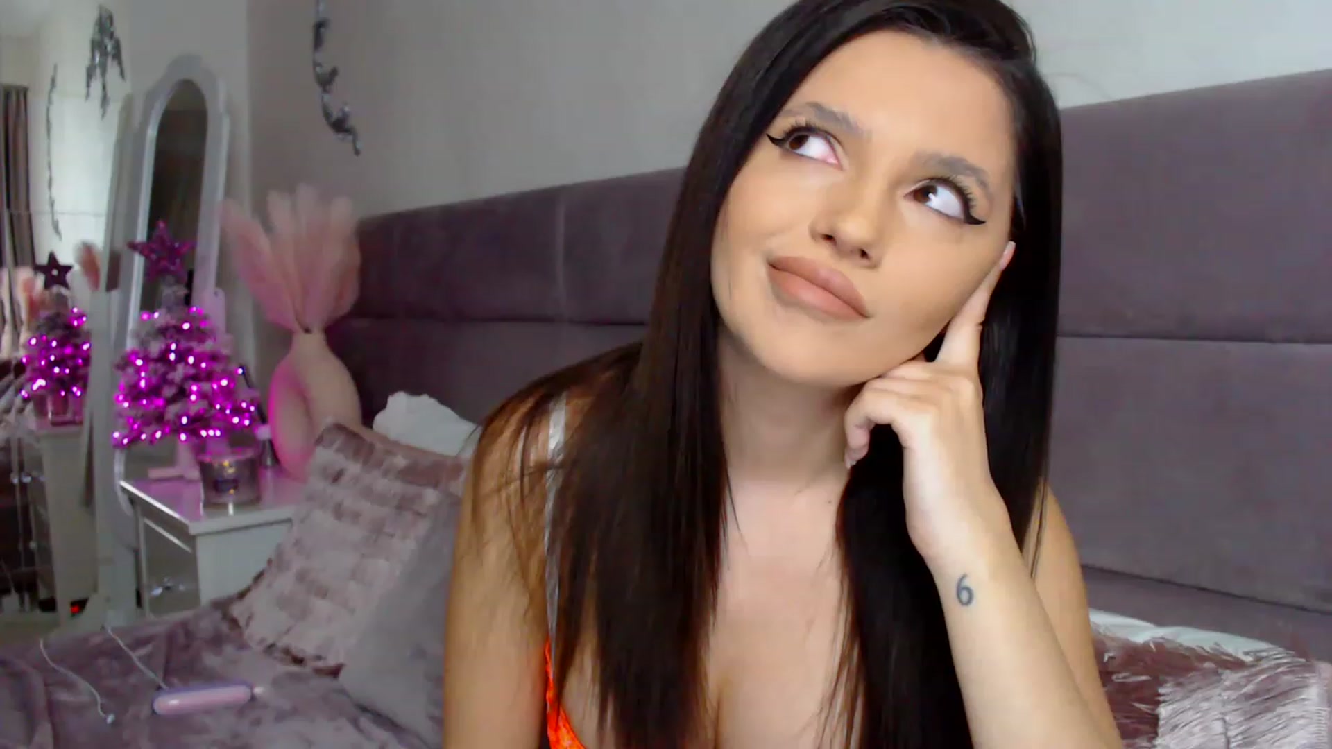 Gallery image thumbnail from BloodElf_Lu's myfreecams stream on, 01/15/2023, 04:57 image 9 of 20