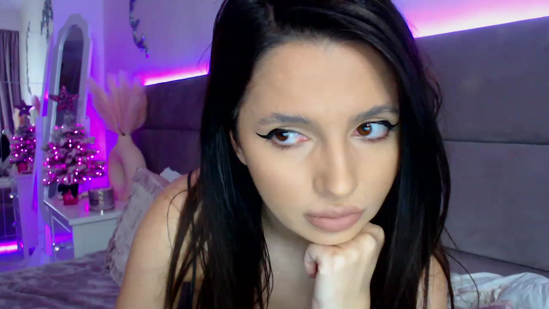 Gallery image thumbnail from BloodElf_Lu's myfreecams stream on, 01/17/2023, 04:32 image 7 of 20
