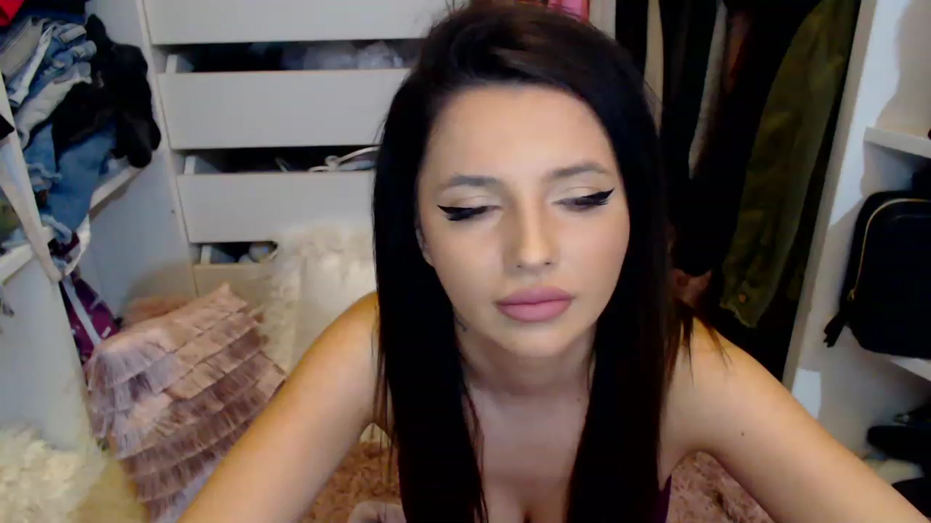 Gallery image thumbnail from BloodElf_Lu's myfreecams stream on, 02/16/2023, 03:14 image 18 of 20