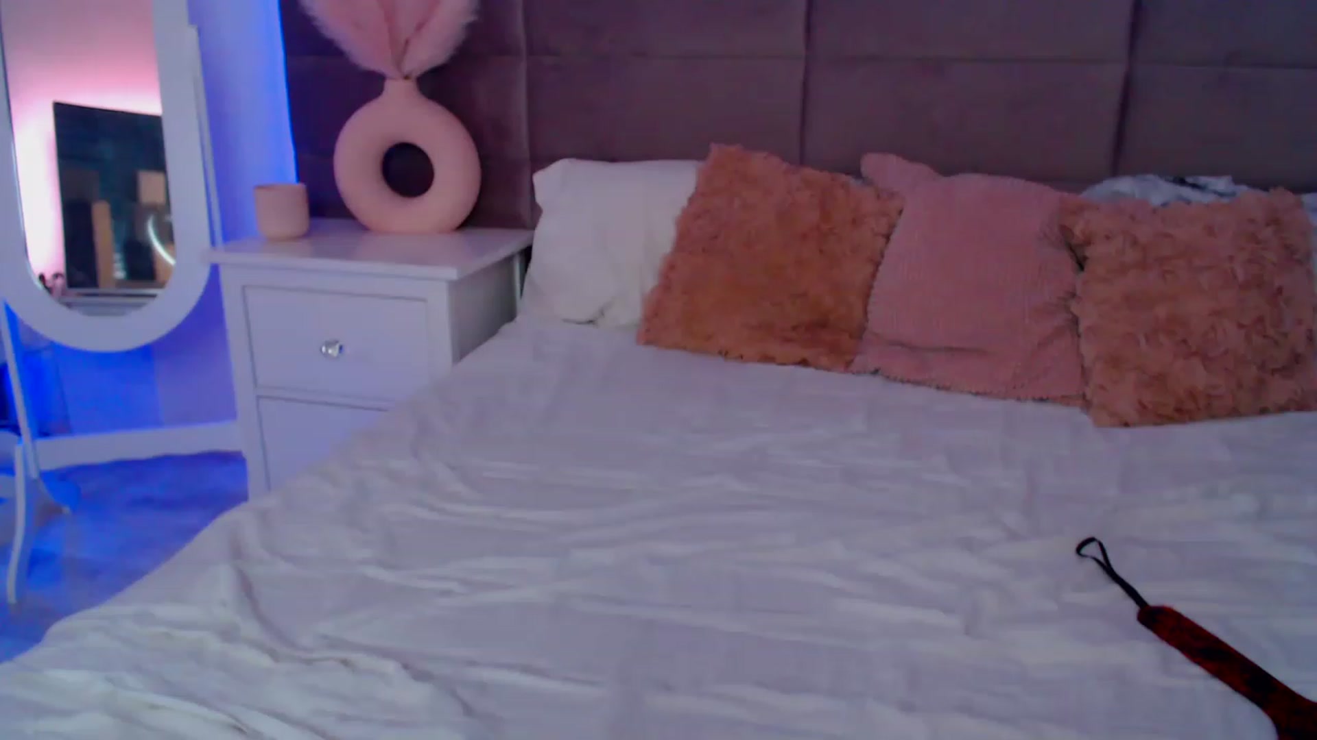 Gallery image thumbnail from BloodElf_Lu's myfreecams stream on, 03/11/2023, 03:59 image 14 of 20