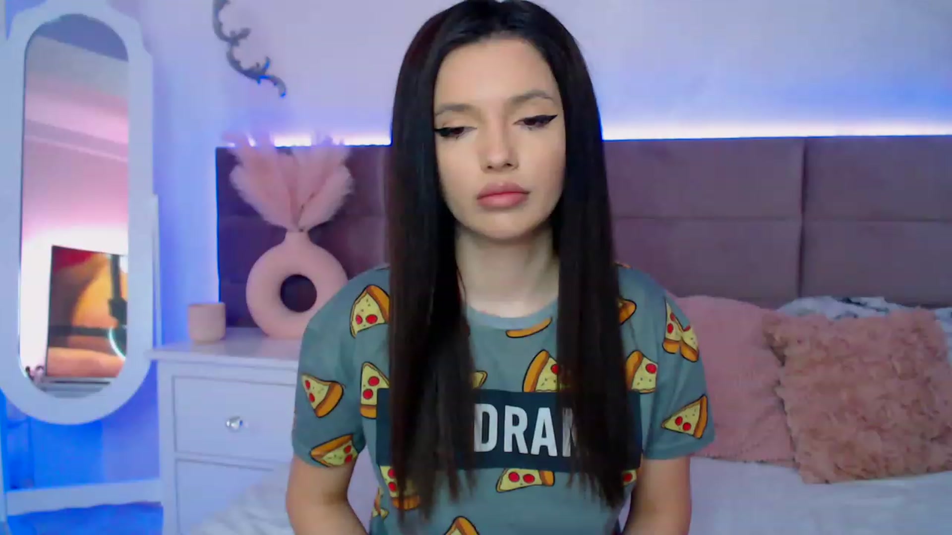 Gallery image thumbnail from BloodElf_Lu's myfreecams stream on, 03/11/2023, 03:59 image 19 of 20