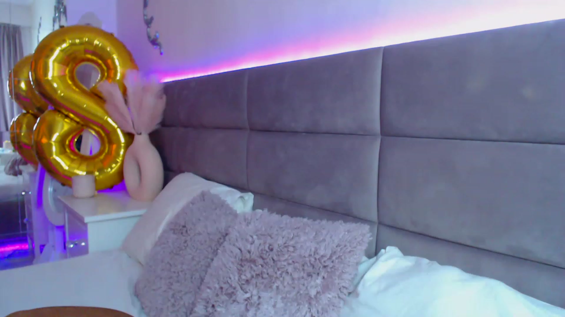 Gallery image thumbnail from BloodElf_Lu's myfreecams stream on, 03/31/2023, 02:02 image 11 of 20