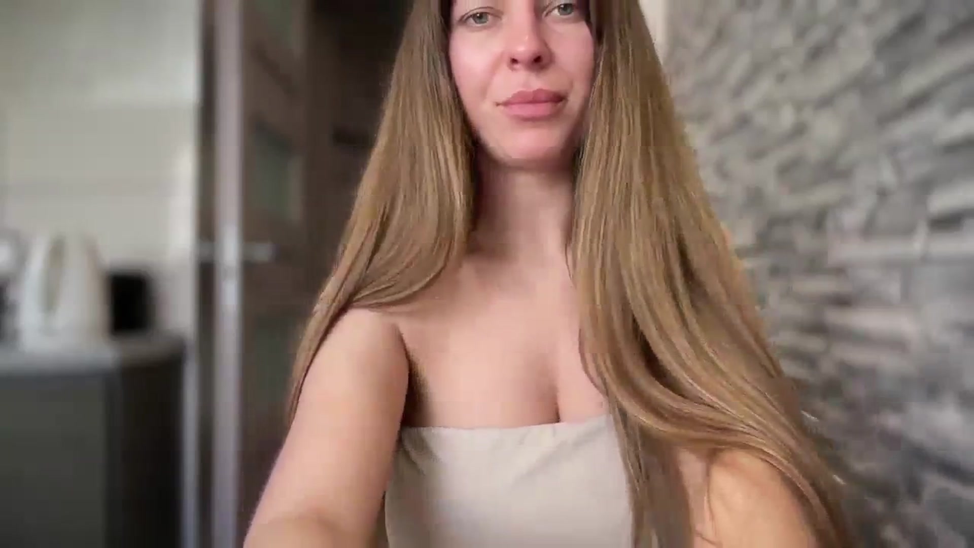 Gallery image thumbnail from BloodyMaria's myfreecams stream on, 03/23/2024, 13:34 image 6 of 20