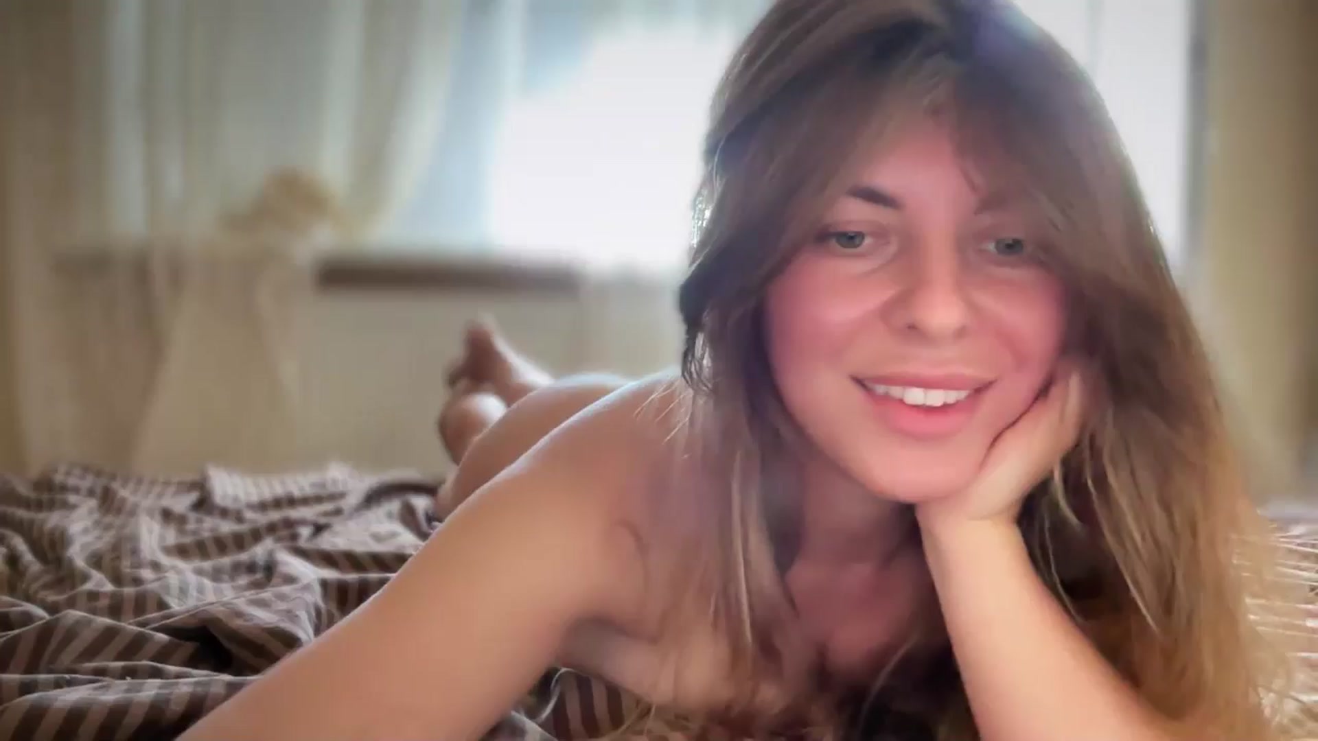 Gallery image thumbnail from BloodyMaria's myfreecams stream on, 07/20/2024, 14:22 image 18 of 20