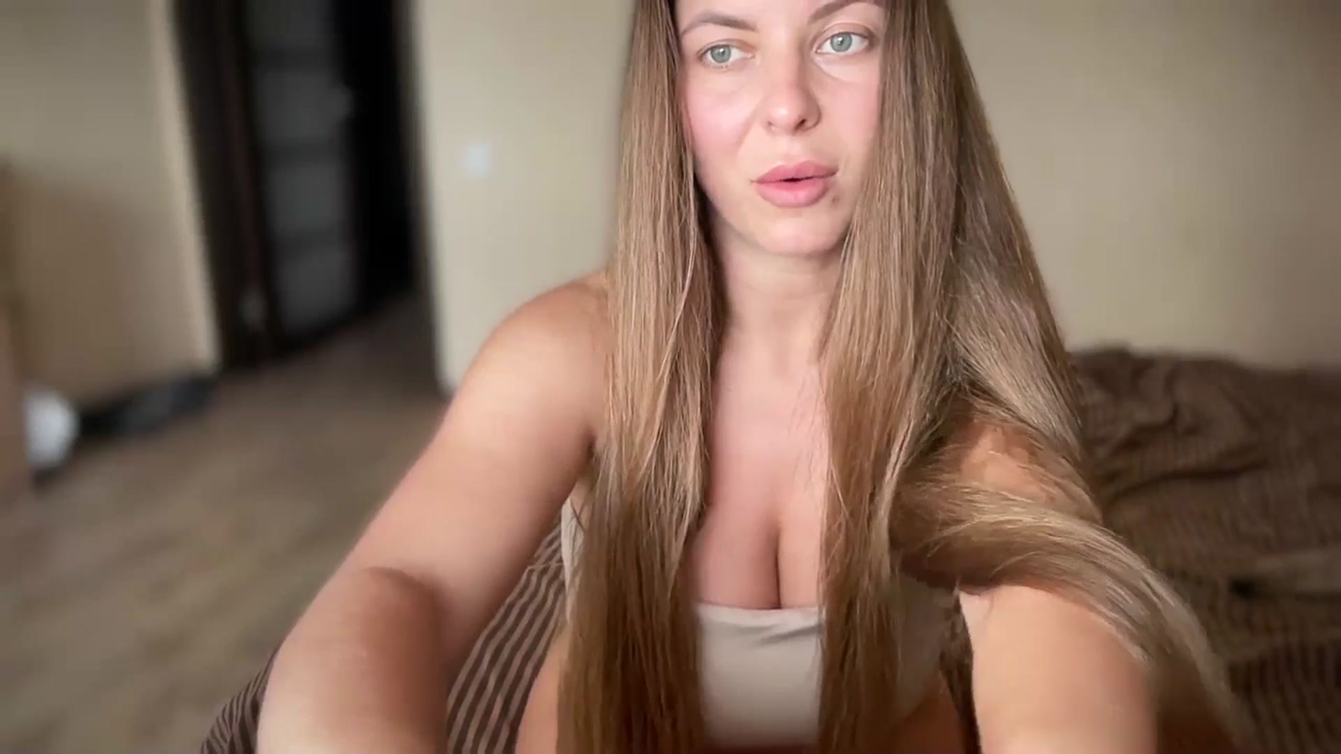 Gallery image thumbnail from BloodyMaria's myfreecams stream on, 07/24/2024, 11:43 image 6 of 20
