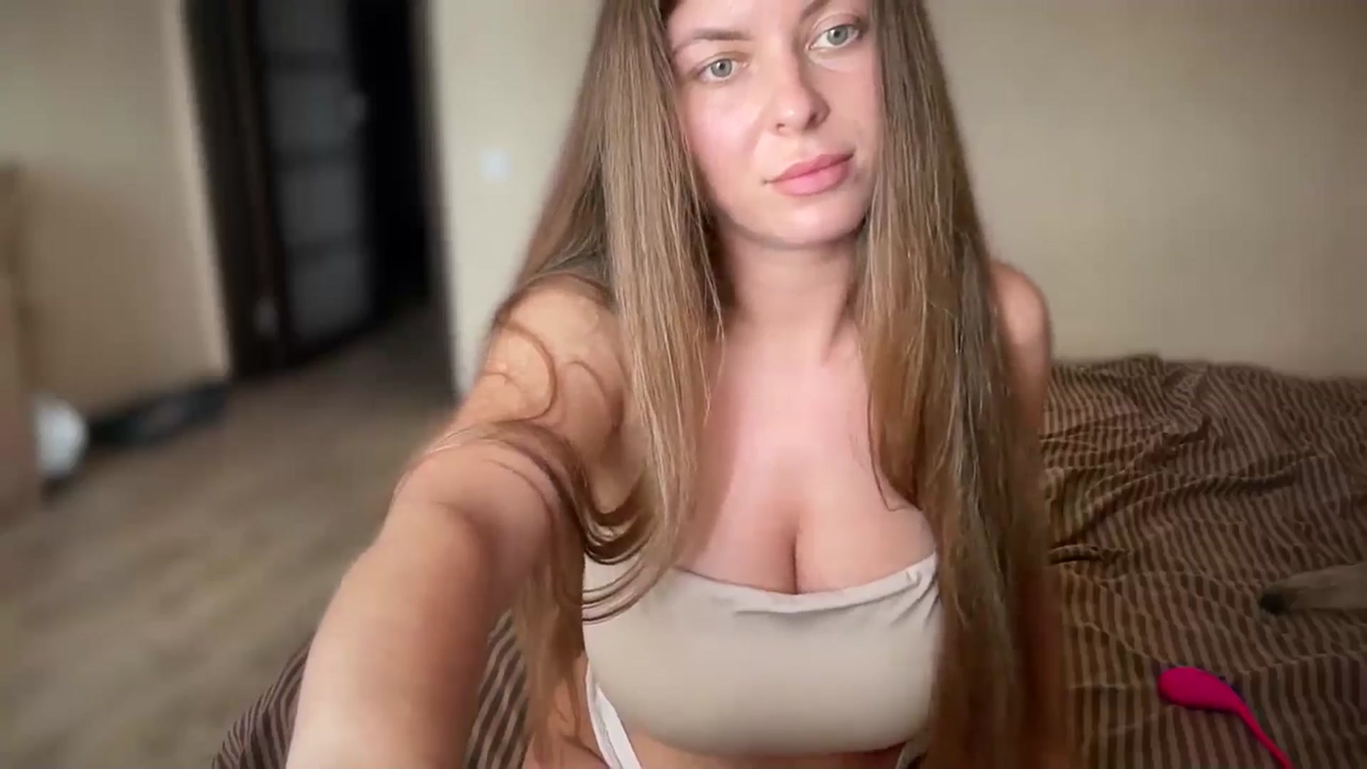 Gallery image thumbnail from BloodyMaria's myfreecams stream on, 07/24/2024, 11:43 image 9 of 20