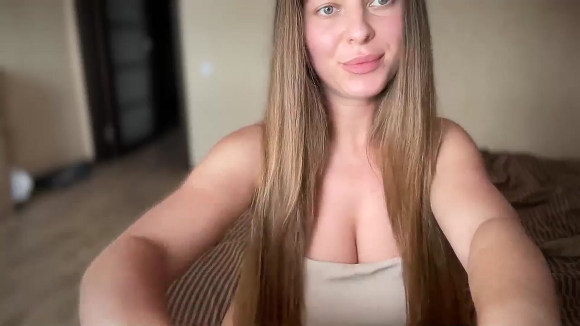 Gallery image thumbnail from BloodyMaria's myfreecams stream on, 07/24/2024, 11:43 image 4 of 20