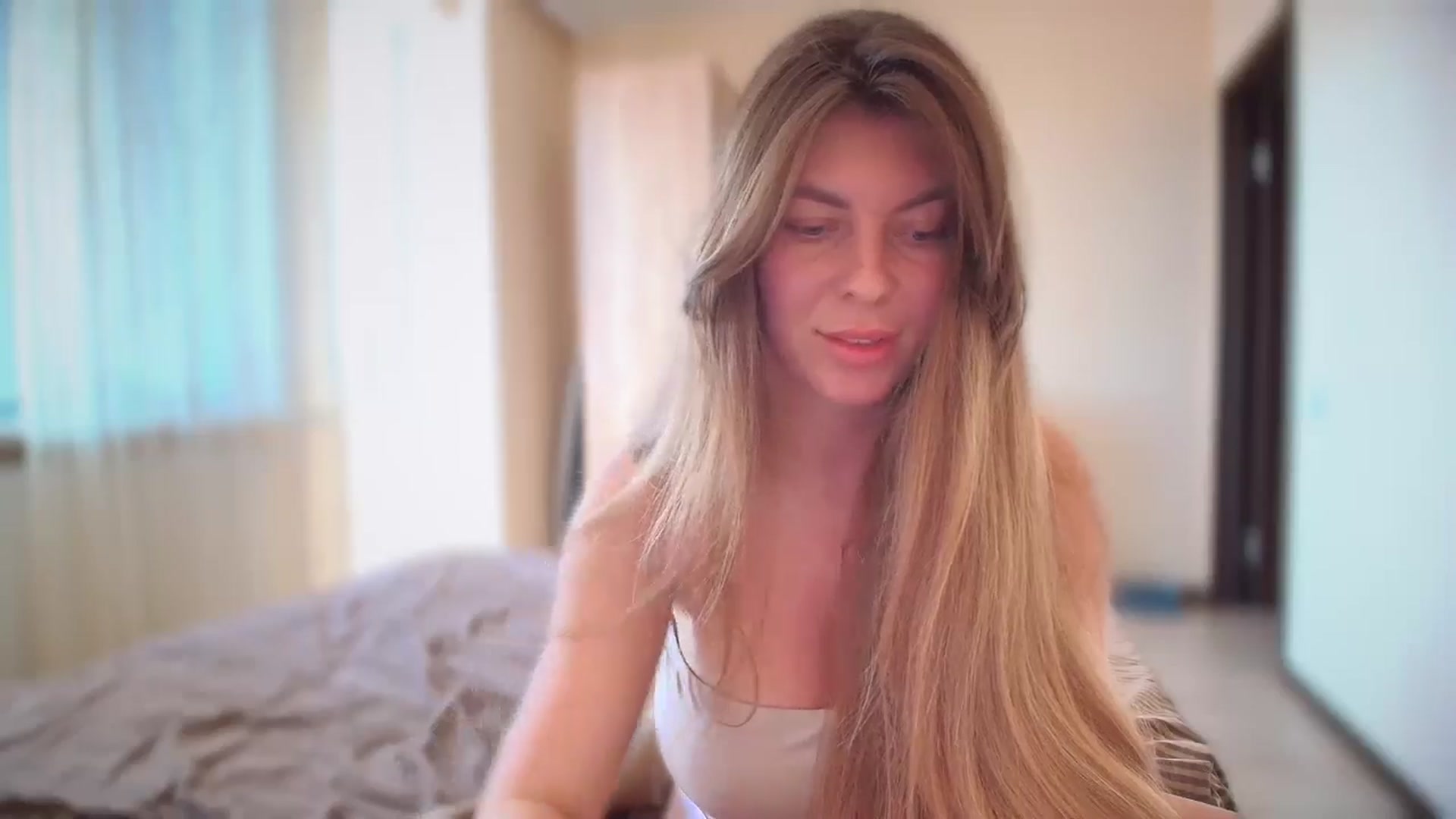 Gallery image thumbnail from BloodyMaria's myfreecams stream on, 07/25/2024, 08:37 image 10 of 20