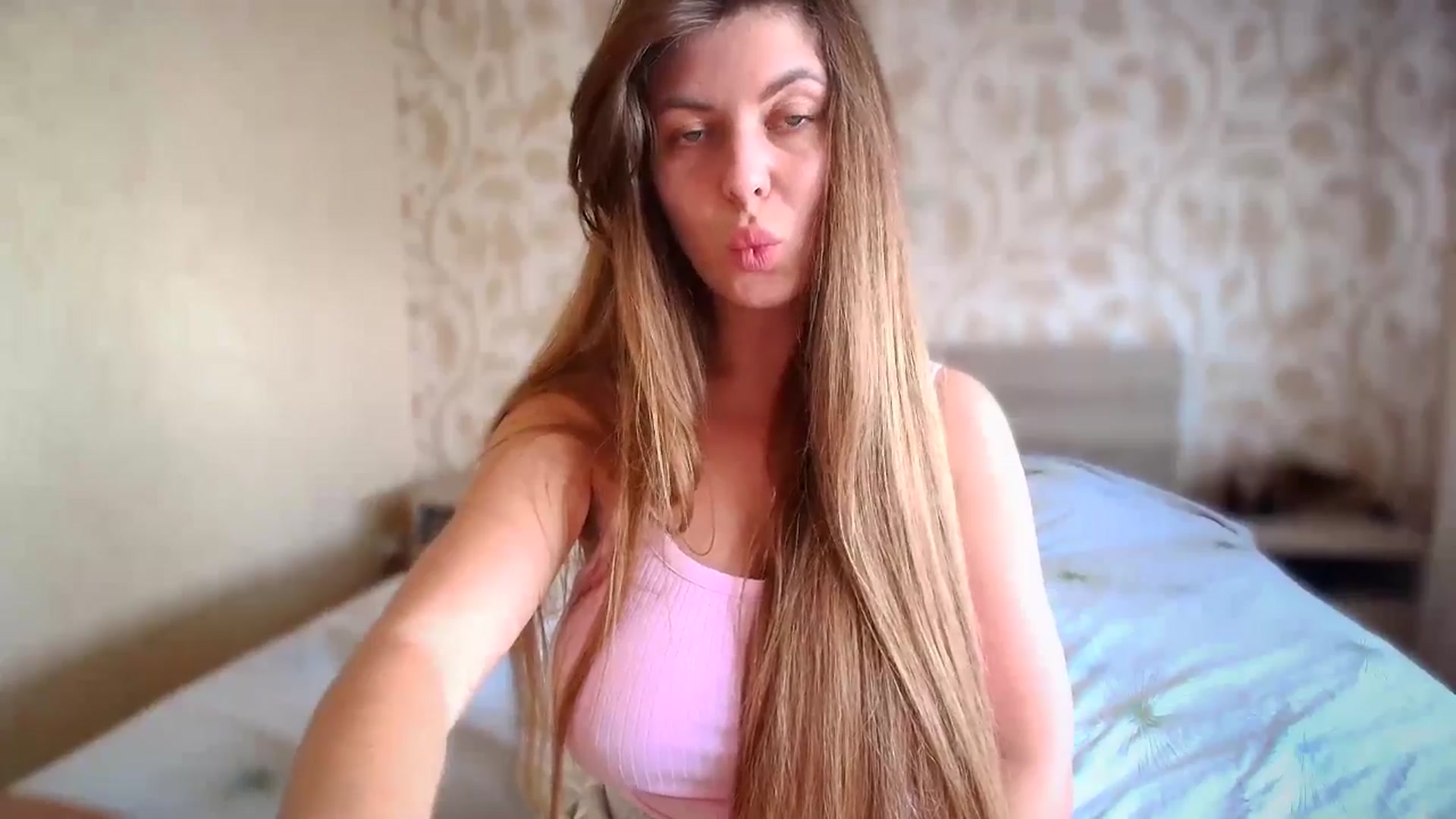 Gallery image thumbnail from BloodyMaria's myfreecams stream on, 08/09/2024, 10:14 image 9 of 20