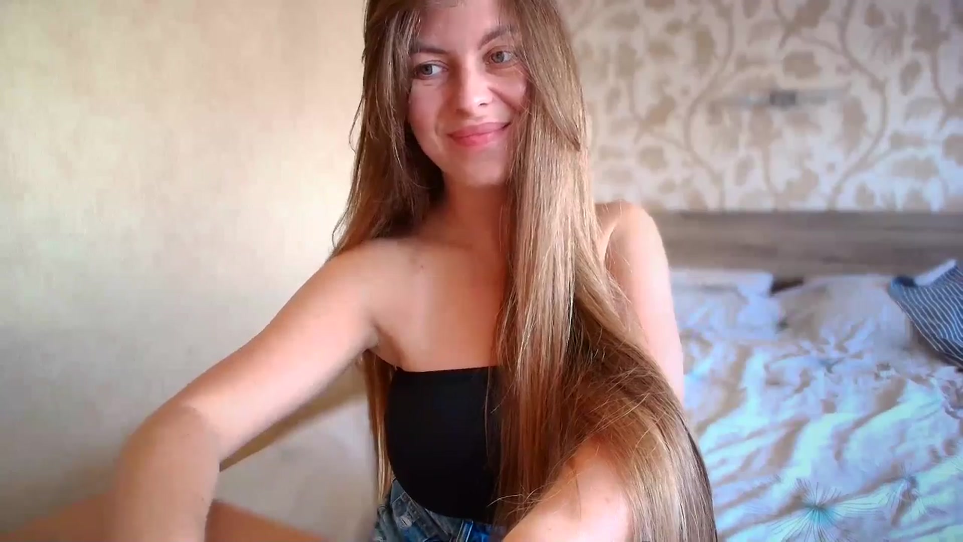 Gallery image thumbnail from BloodyMaria's myfreecams stream on, 08/14/2024, 12:11 image 16 of 20