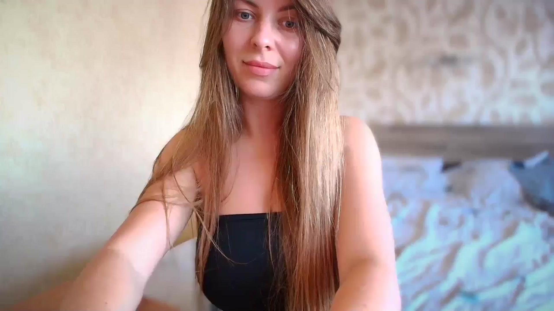 Gallery image thumbnail from BloodyMaria's myfreecams stream on, 08/14/2024, 12:11 image 15 of 20