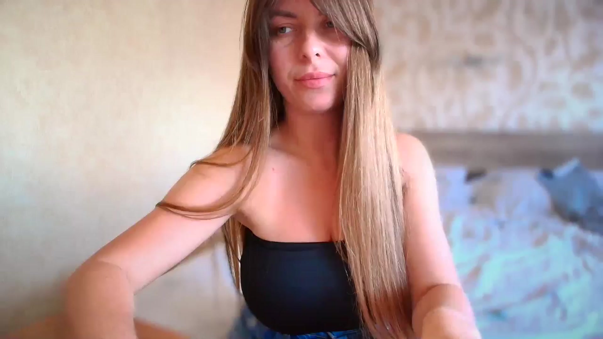 Gallery image thumbnail from BloodyMaria's myfreecams stream on, 08/14/2024, 12:11 image 1 of 20