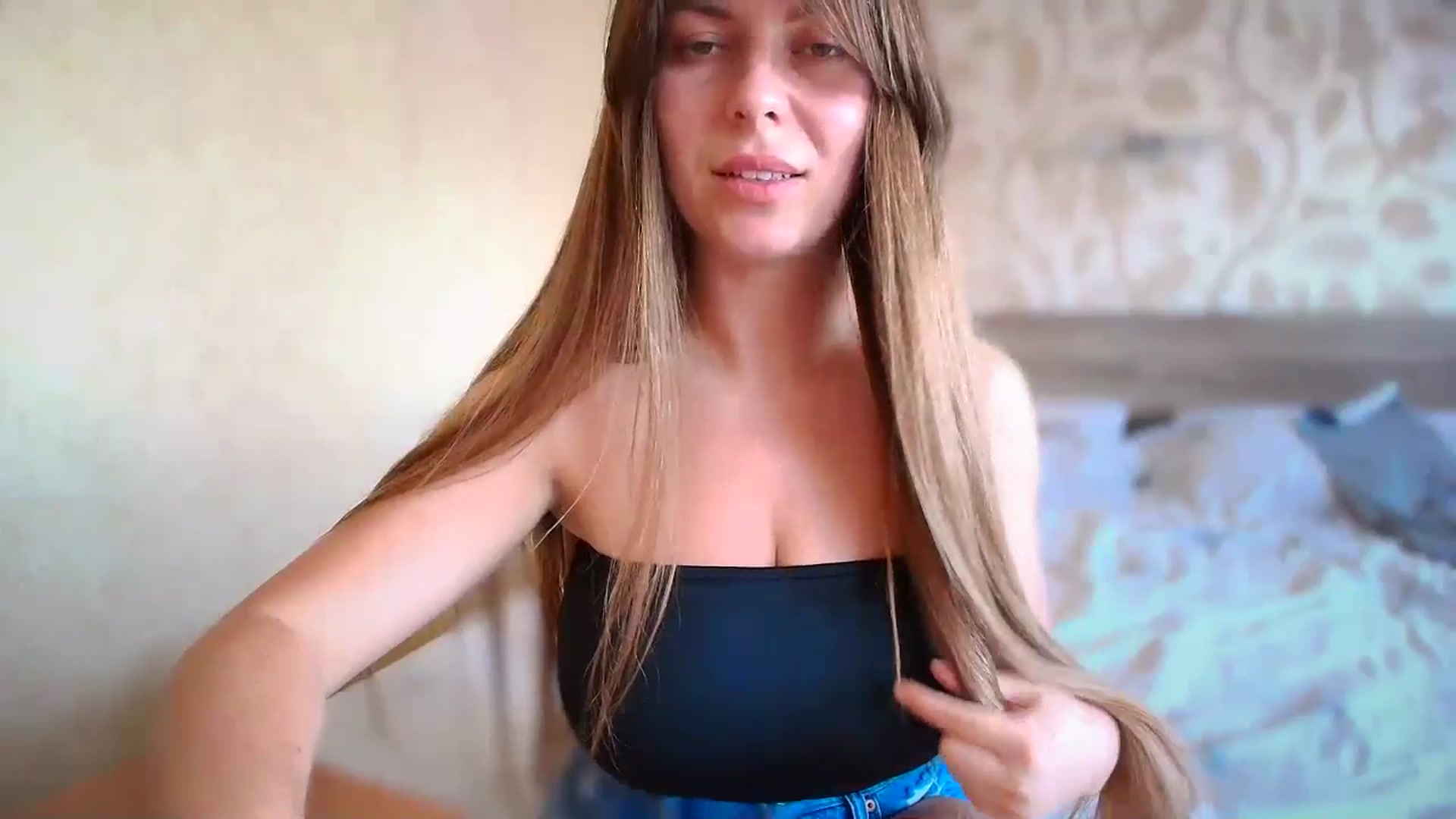 Gallery image thumbnail from BloodyMaria's myfreecams stream on, 08/14/2024, 12:11 image 3 of 20