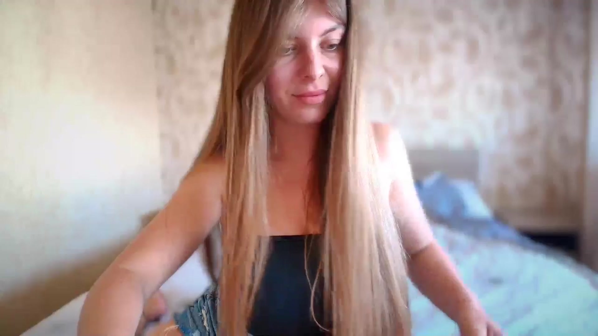 Gallery image thumbnail from BloodyMaria's myfreecams stream on, 08/14/2024, 12:11 image 9 of 20