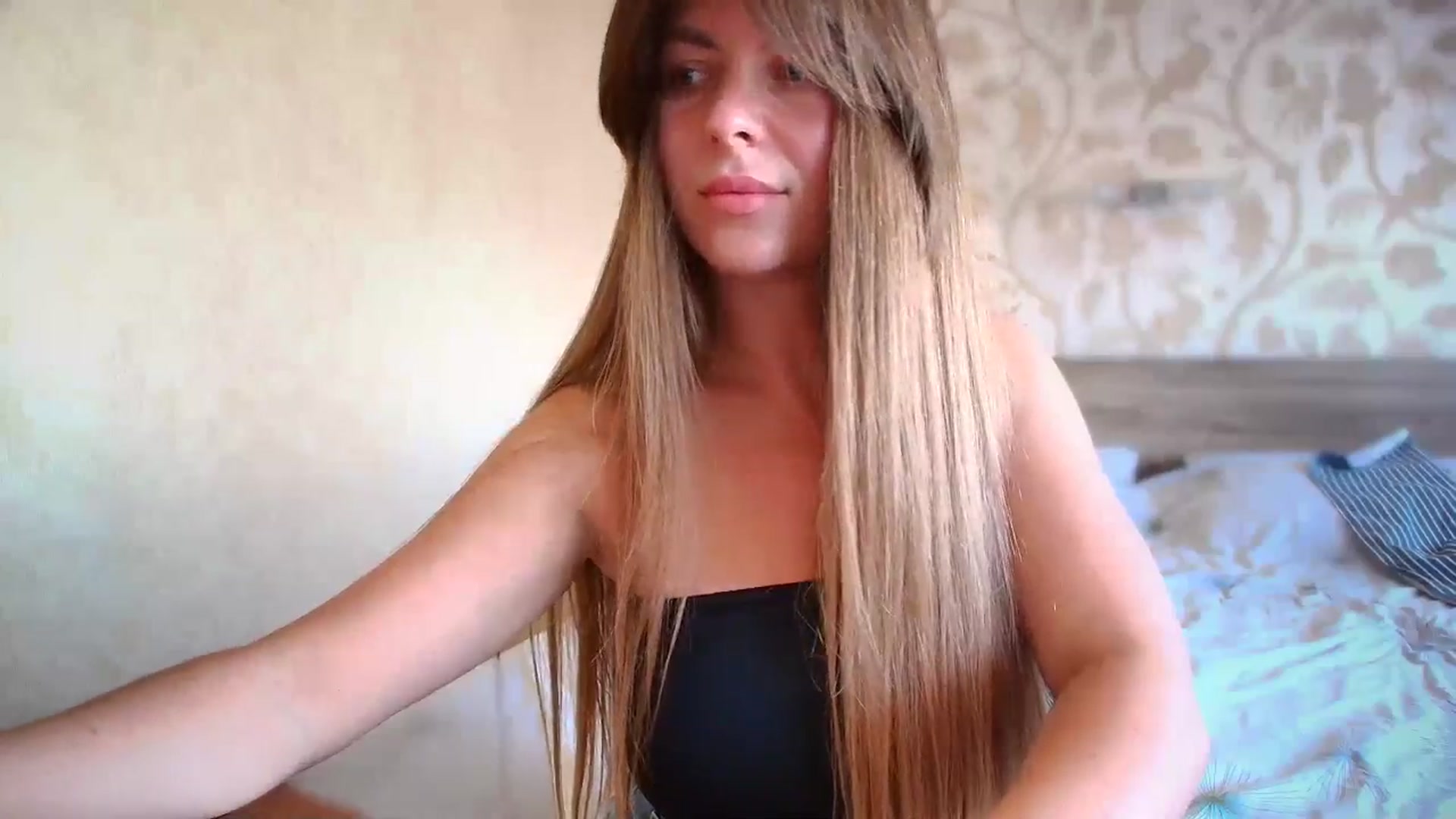 Gallery image thumbnail from BloodyMaria's myfreecams stream on, 08/14/2024, 12:11 image 4 of 20