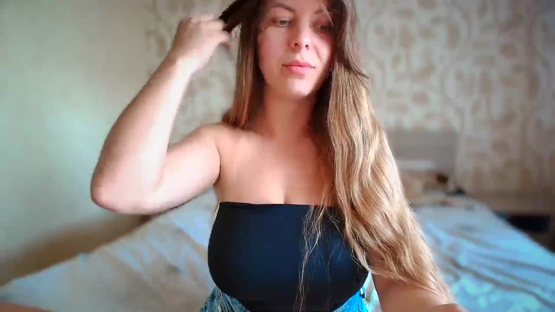 Gallery image thumbnail from BloodyMaria's myfreecams stream on, 08/24/2024, 09:20 image 10 of 20