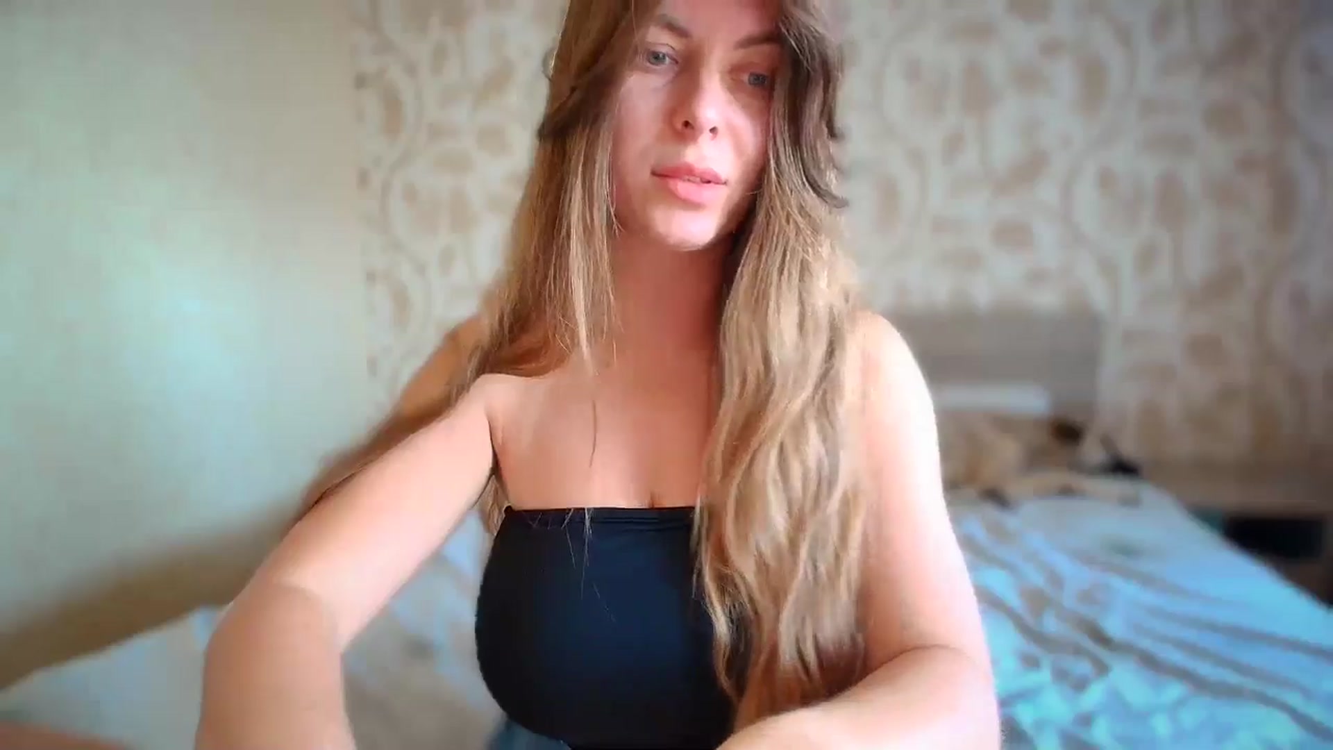 Gallery image thumbnail from BloodyMaria's myfreecams stream on, 08/24/2024, 09:20 image 14 of 20