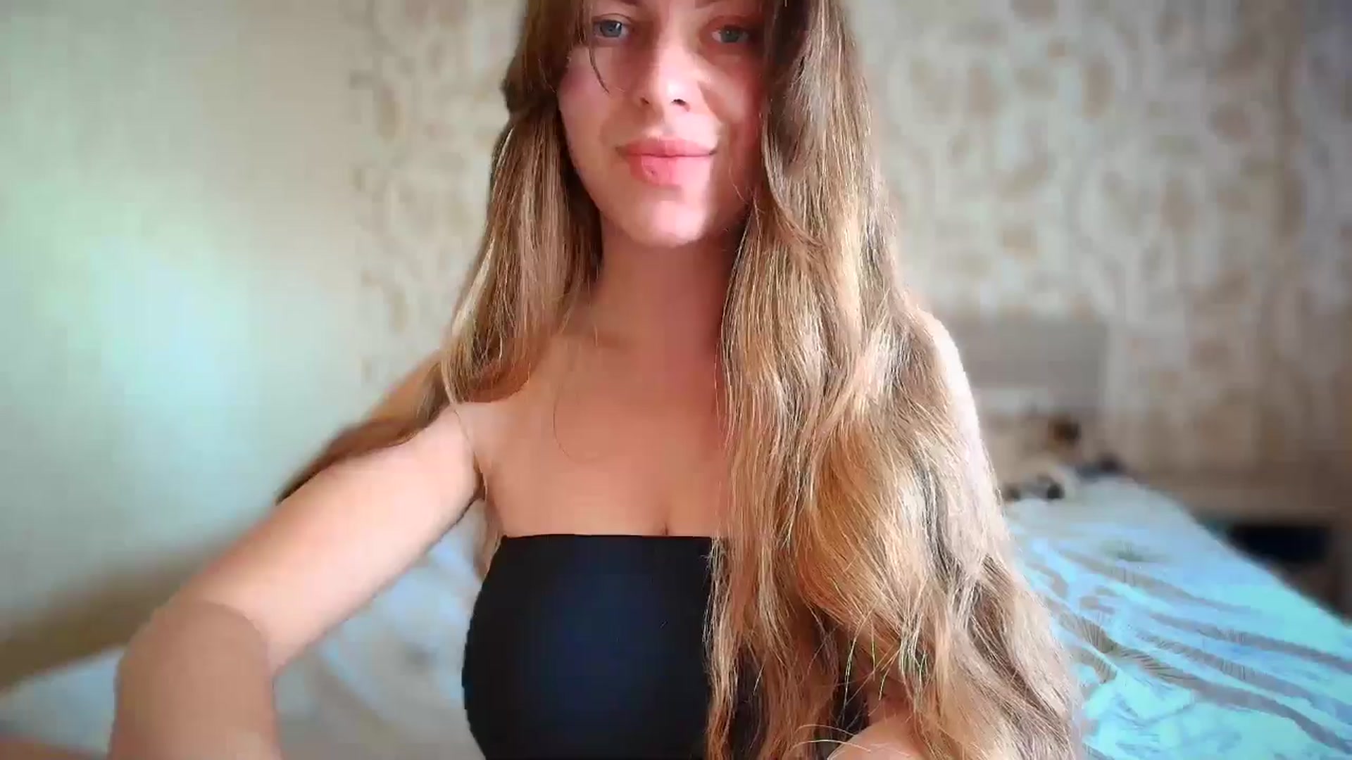 Gallery image thumbnail from BloodyMaria's myfreecams stream on, 08/24/2024, 09:20 image 7 of 20