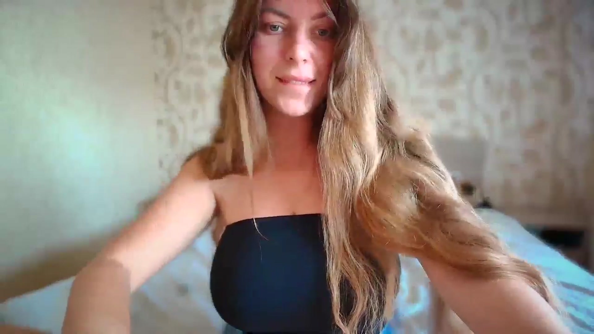 Gallery image thumbnail from BloodyMaria's myfreecams stream on, 08/24/2024, 09:20 image 6 of 20