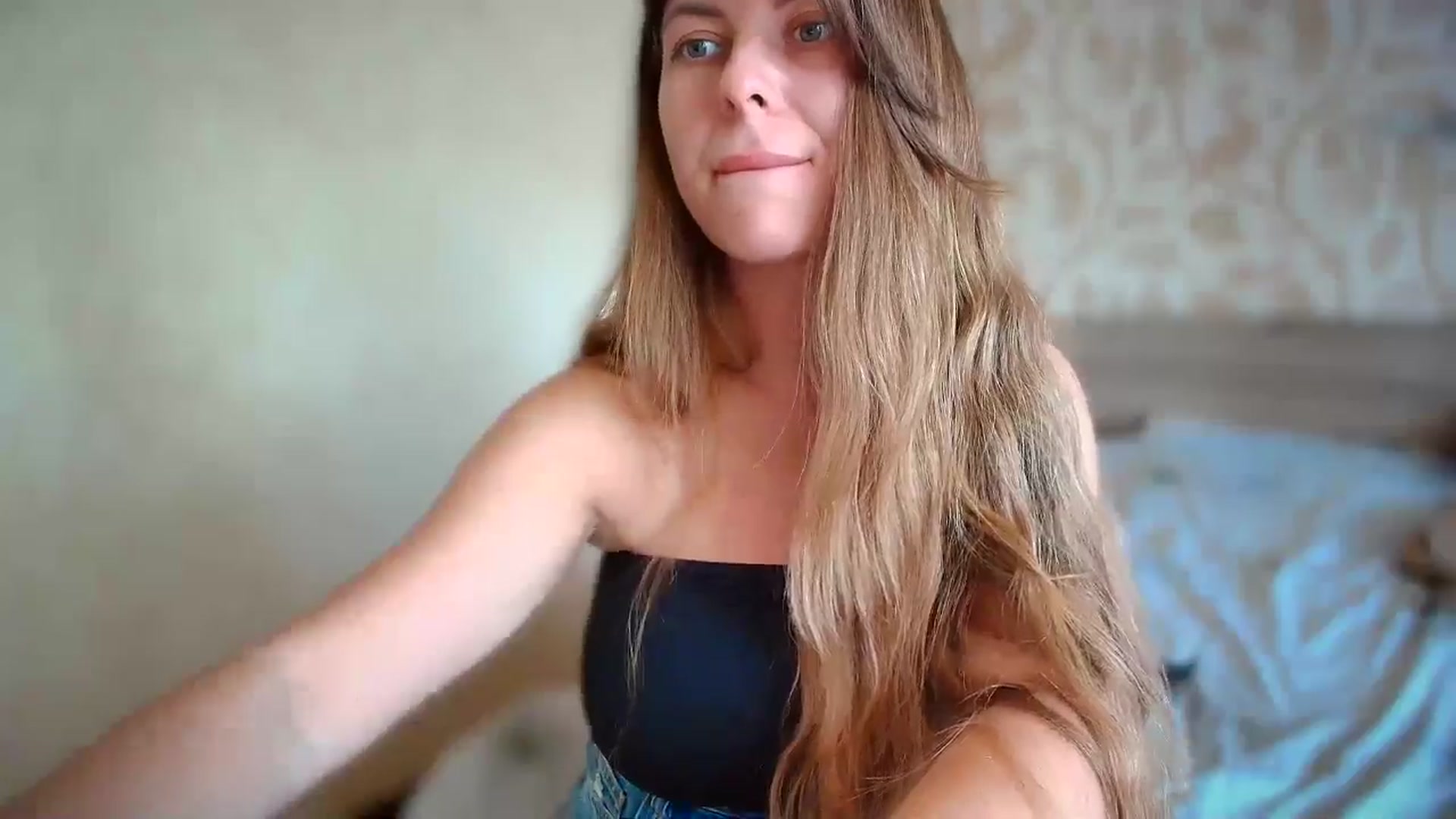 Gallery image thumbnail from BloodyMaria's myfreecams stream on, 08/24/2024, 10:00 image 9 of 20