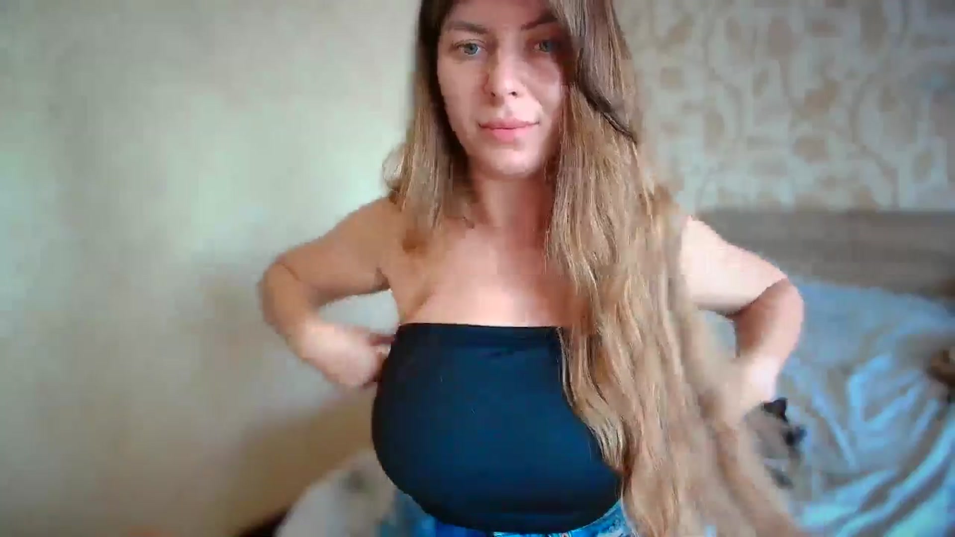 Gallery image thumbnail from BloodyMaria's myfreecams stream on, 08/24/2024, 10:00 image 15 of 20