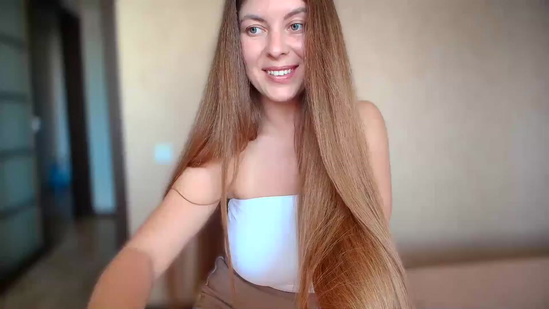 Gallery image thumbnail from BloodyMaria's myfreecams stream on, 09/10/2024, 11:37 image 7 of 20