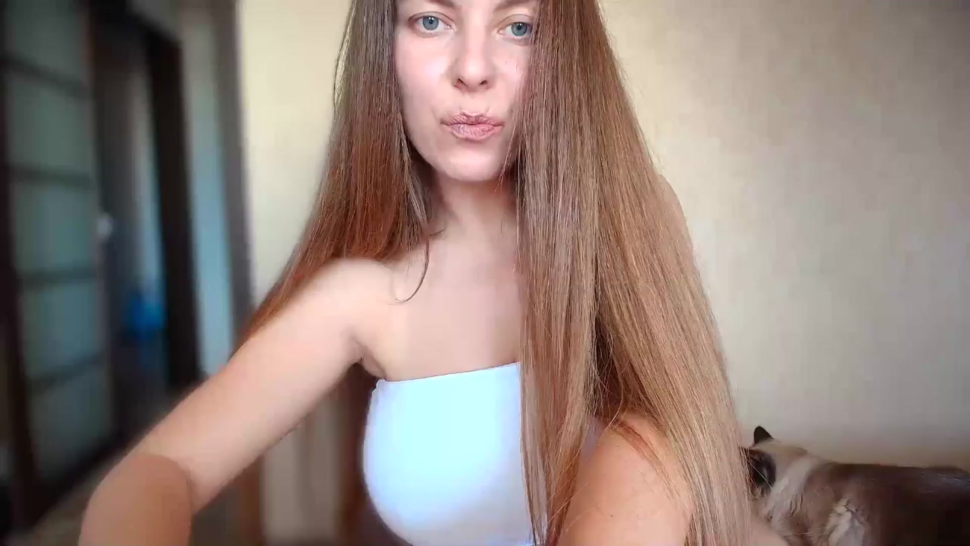 Gallery image thumbnail from BloodyMaria's myfreecams stream on, 09/10/2024, 13:02 image 1 of 20