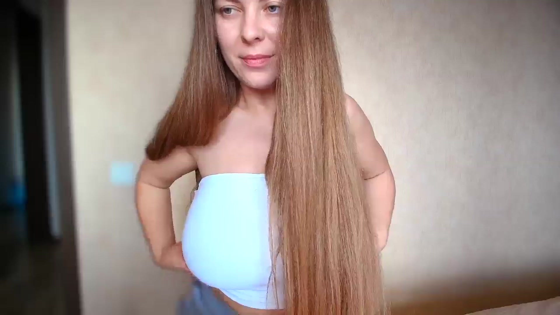 Gallery image thumbnail from BloodyMaria's myfreecams stream on, 09/12/2024, 11:53 image 17 of 20