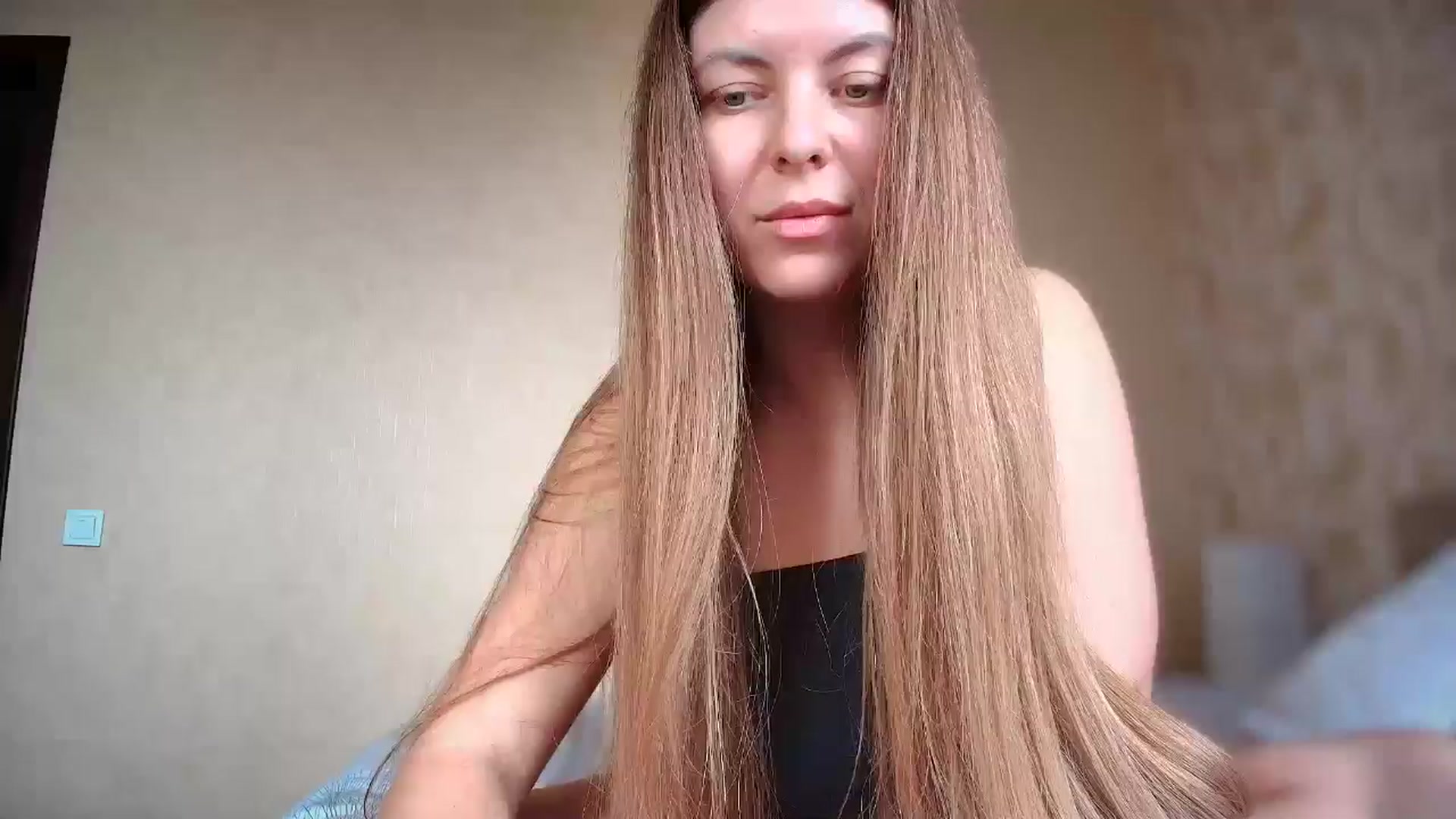 Gallery image thumbnail from BloodyMaria's myfreecams stream on, 09/29/2024, 11:11 image 10 of 20