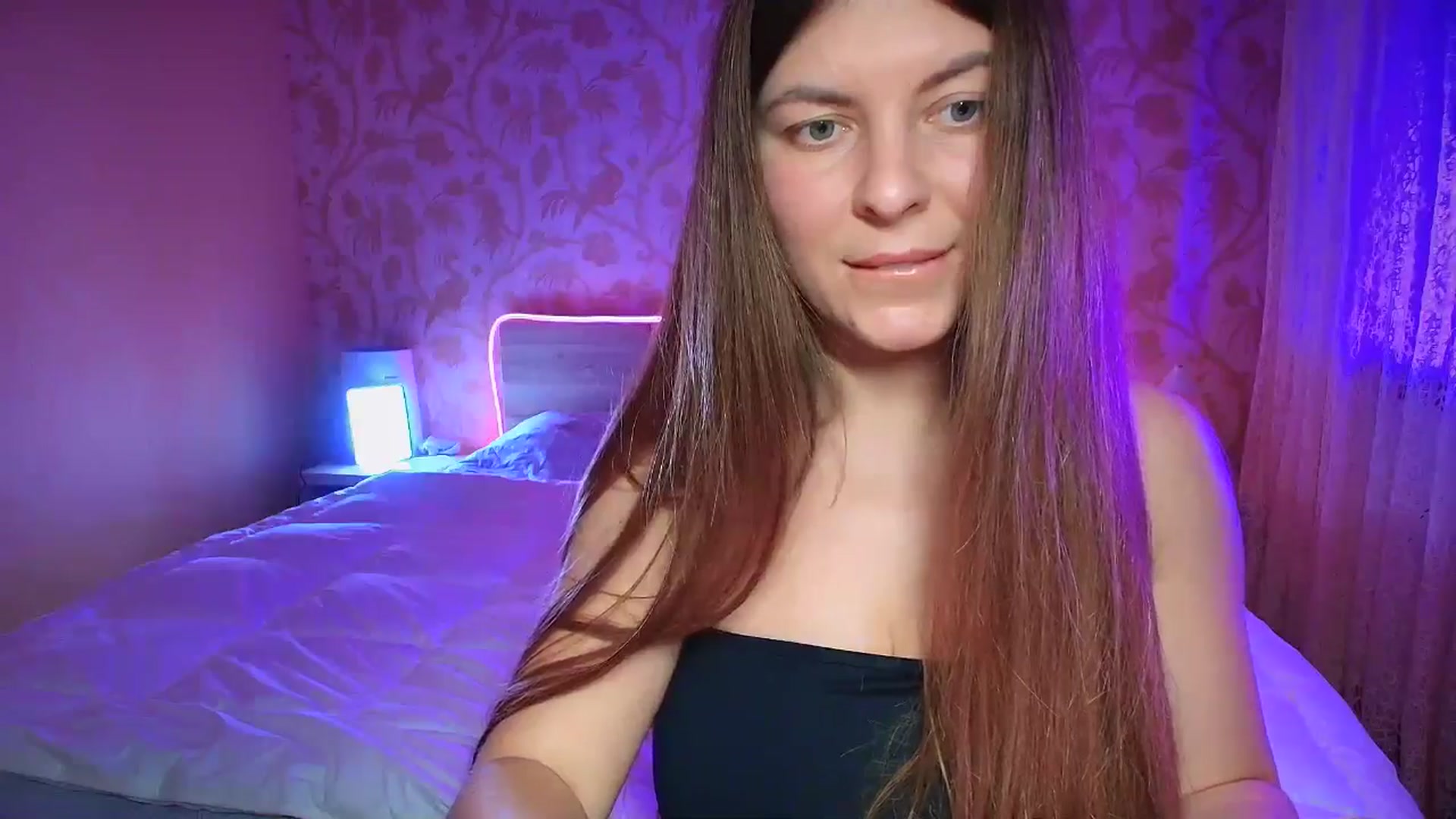Gallery image thumbnail from BloodyMaria's myfreecams stream on, 12/21/2024, 15:23 image 6 of 20