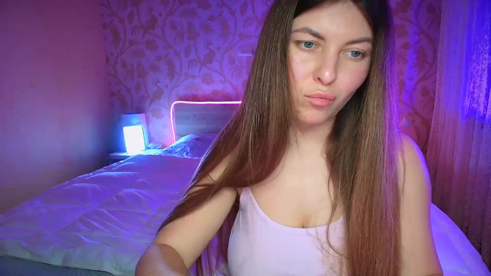 Gallery image thumbnail from BloodyMaria's myfreecams stream on, 12/21/2024, 15:41 image 17 of 20