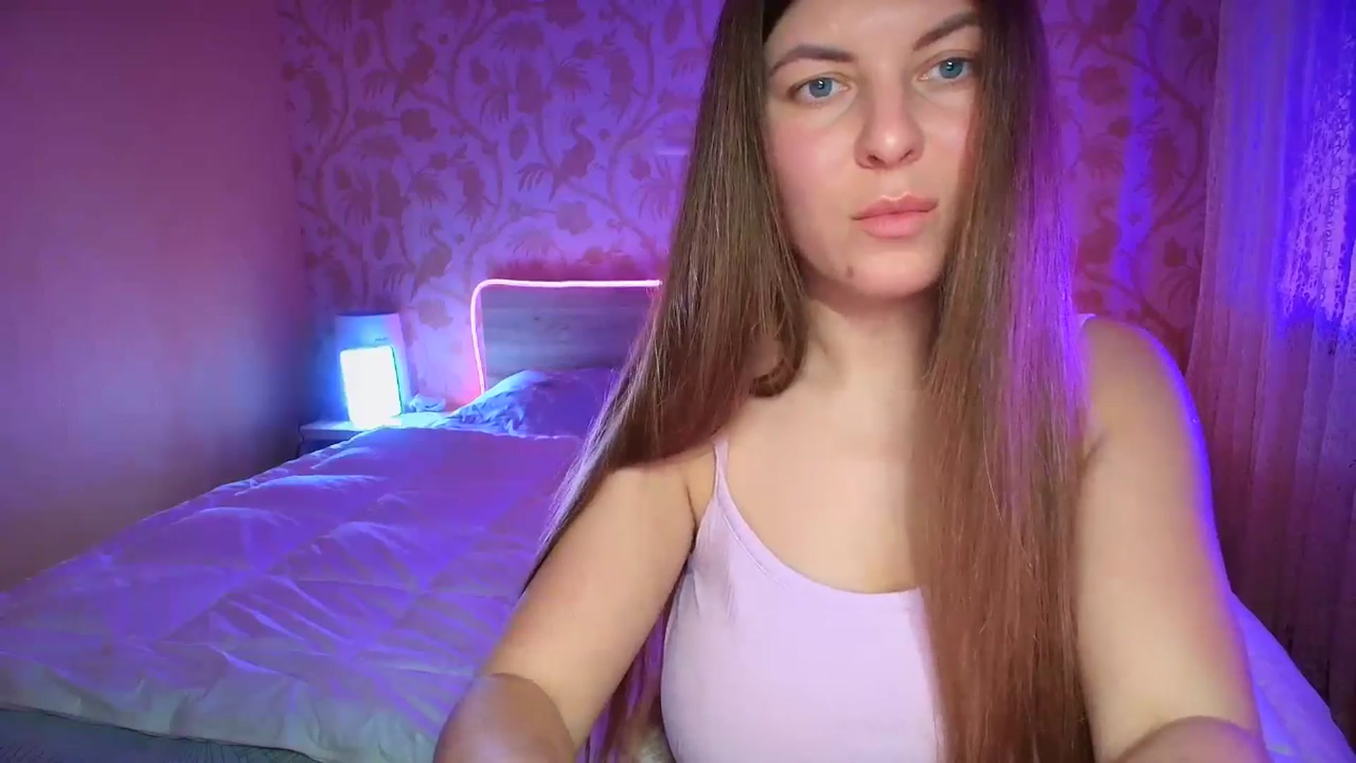 Gallery image thumbnail from BloodyMaria's myfreecams stream on, 12/21/2024, 15:41 image 13 of 20