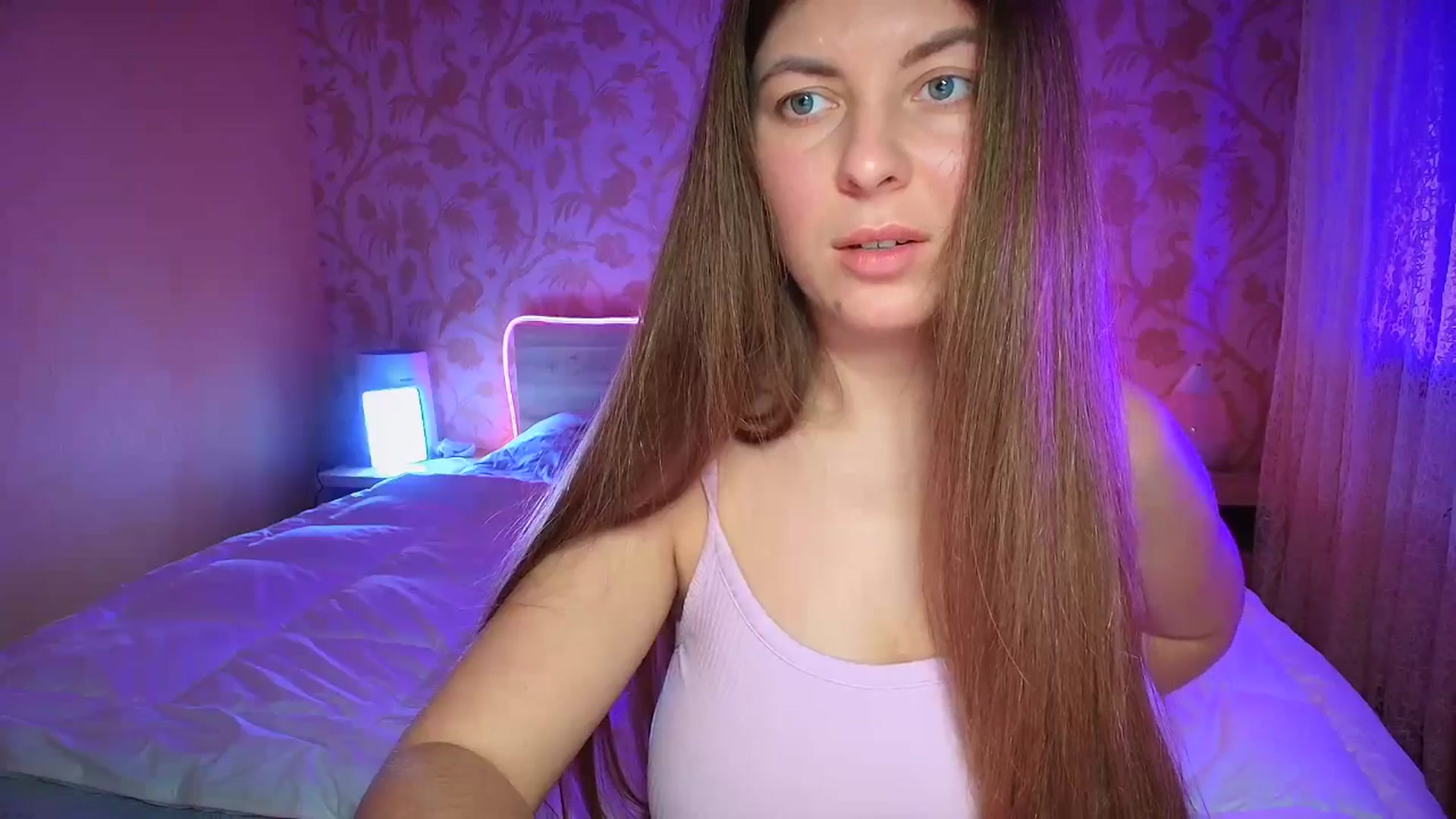 Gallery image thumbnail from BloodyMaria's myfreecams stream on, 12/21/2024, 15:41 image 7 of 20
