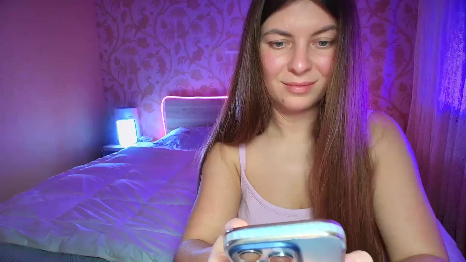 Gallery image thumbnail from BloodyMaria's myfreecams stream on, 12/21/2024, 15:41 image 10 of 20