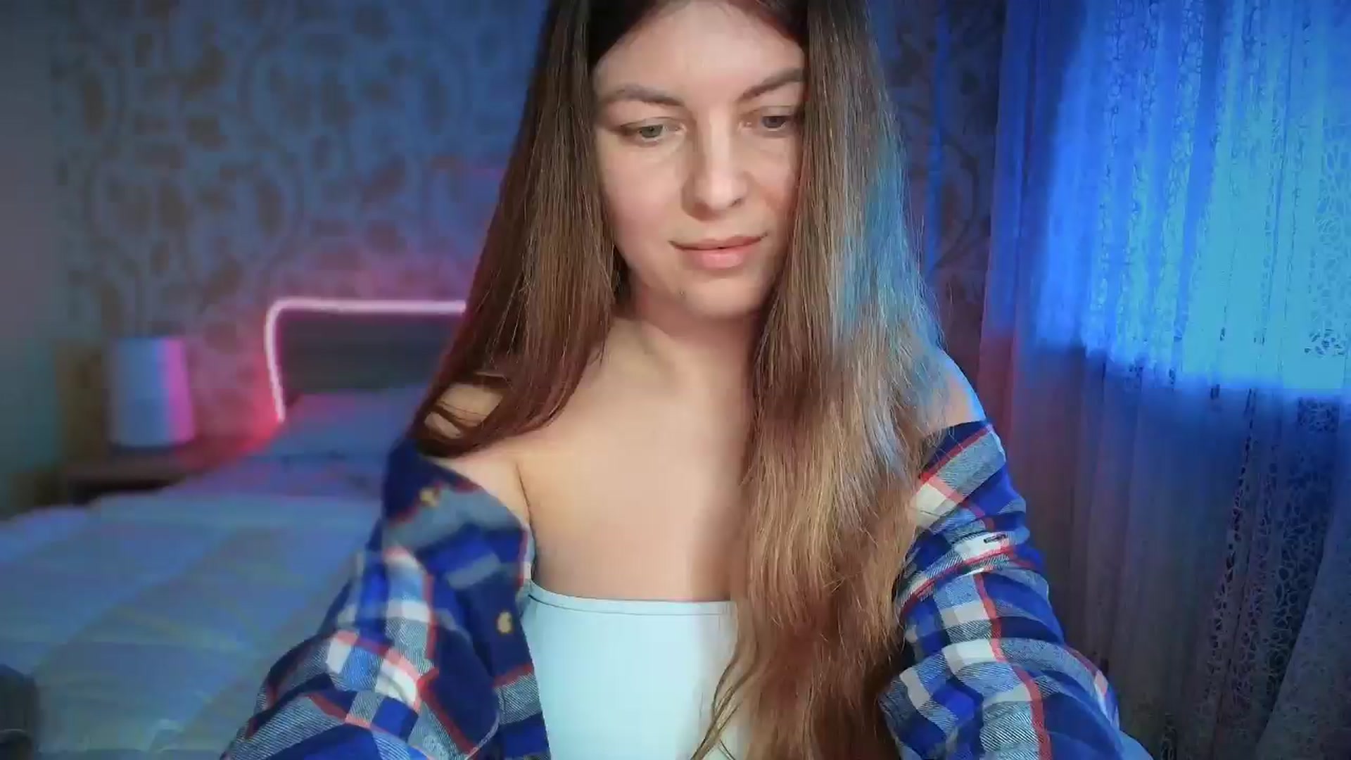 Gallery image thumbnail from BloodyMaria's myfreecams stream on, 12/22/2024, 12:14 image 10 of 20
