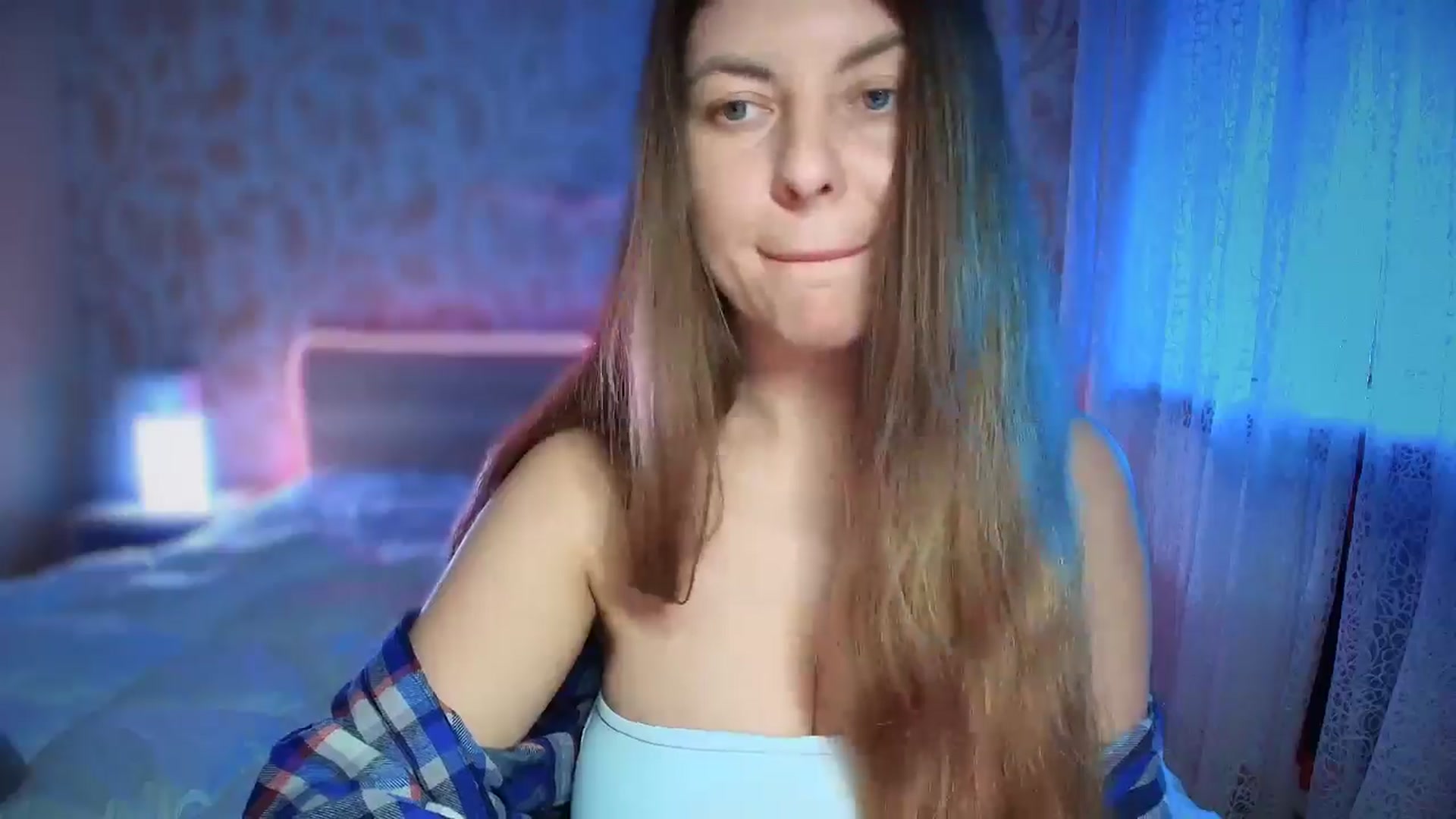 Gallery image thumbnail from BloodyMaria's myfreecams stream on, 12/22/2024, 14:25 image 18 of 20