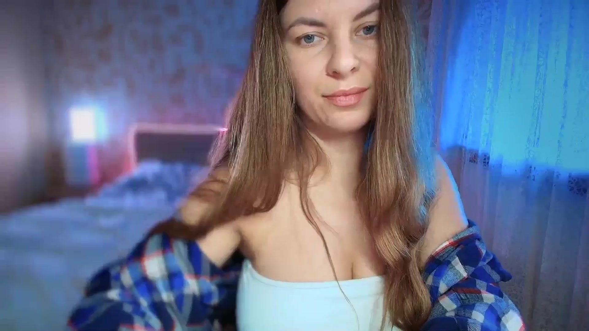 Gallery image thumbnail from BloodyMaria's myfreecams stream on, 12/24/2024, 08:30 image 7 of 20