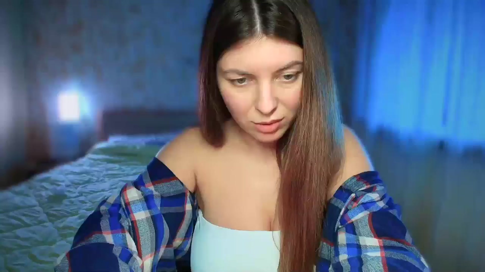 Gallery image thumbnail from BloodyMaria's myfreecams stream on, 01/06/2025, 12:27 image 17 of 20
