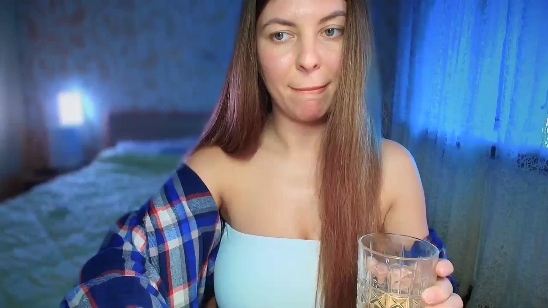Gallery image thumbnail from BloodyMaria's myfreecams stream on, 01/06/2025, 13:11 image 7 of 20