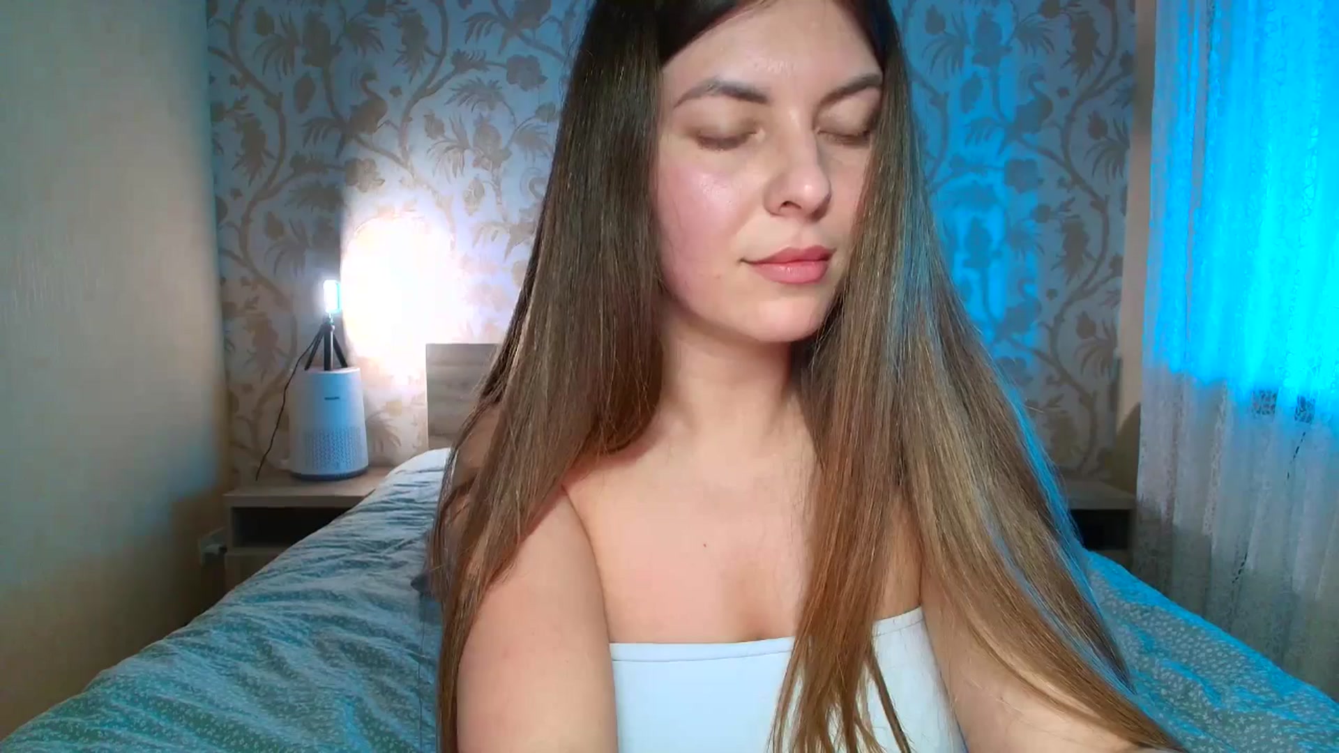 Gallery image thumbnail from BloodyMaria's myfreecams stream on, 03/26/2025, 18:35 image 14 of 20