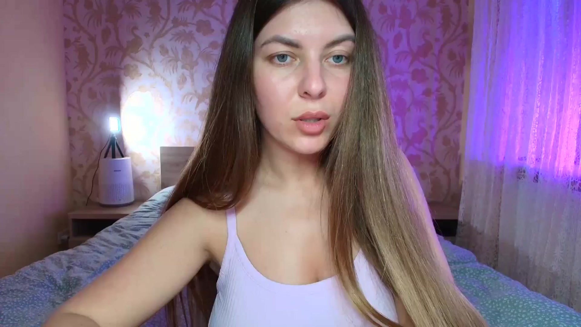 Gallery image thumbnail from BloodyMaria's myfreecams stream on, 03/28/2025, 14:25 image 10 of 20