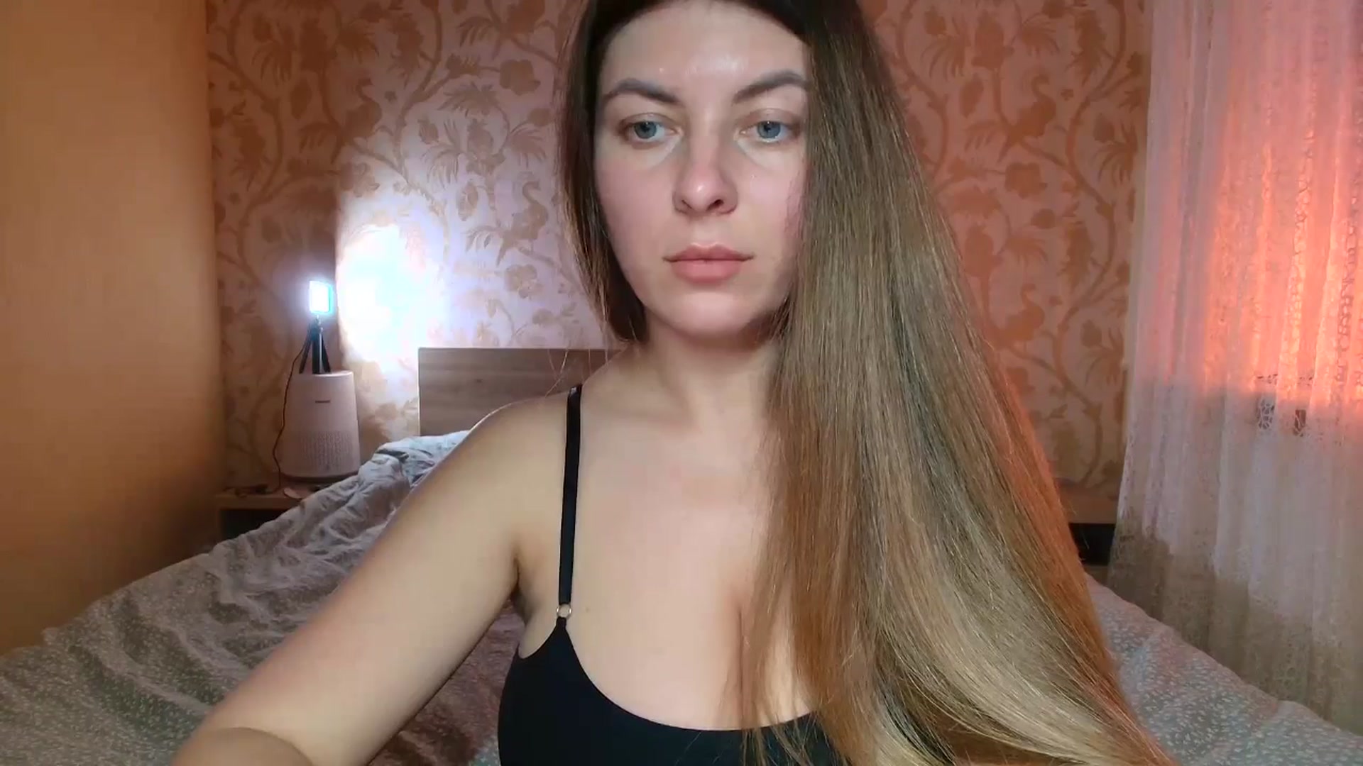 Gallery image thumbnail from BloodyMaria's myfreecams stream on, 03/29/2025, 14:21 image 6 of 20