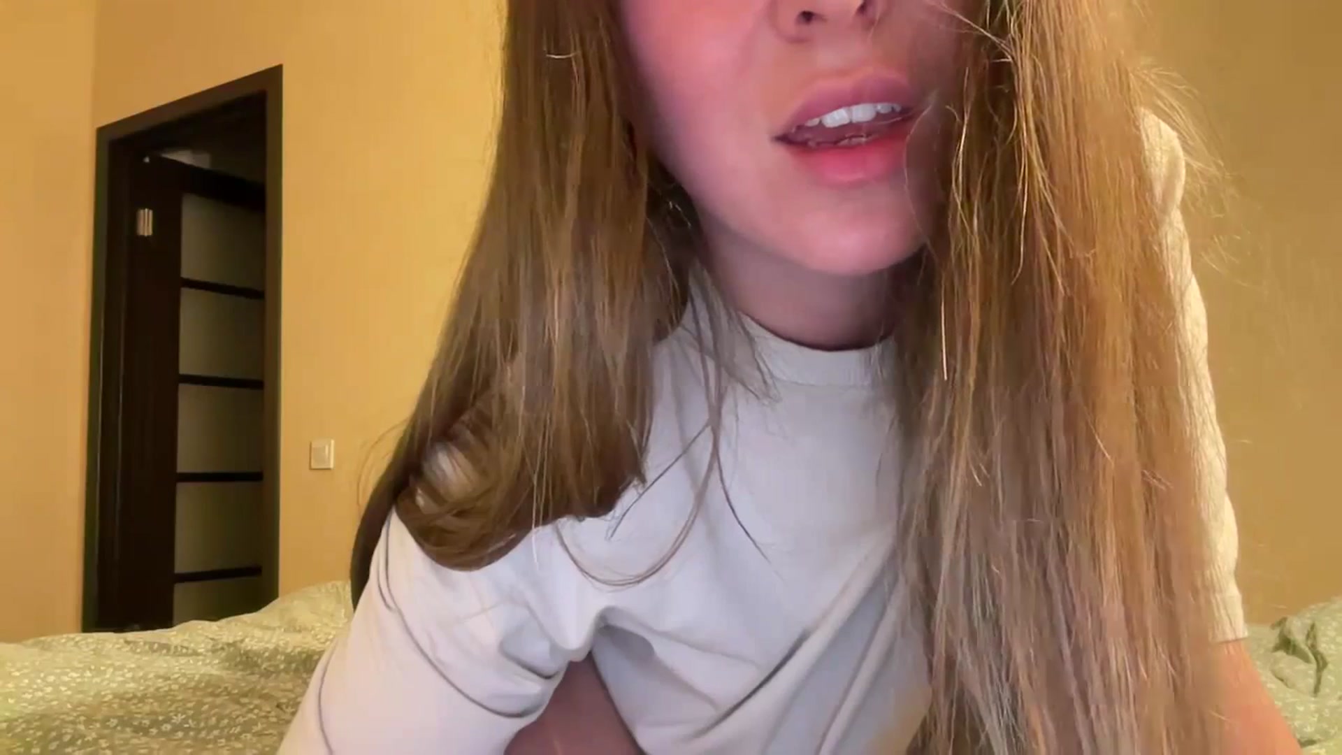 Gallery image thumbnail from BloodyMaria's myfreecams stream on, 04/18/2025, 20:43 image 15 of 20