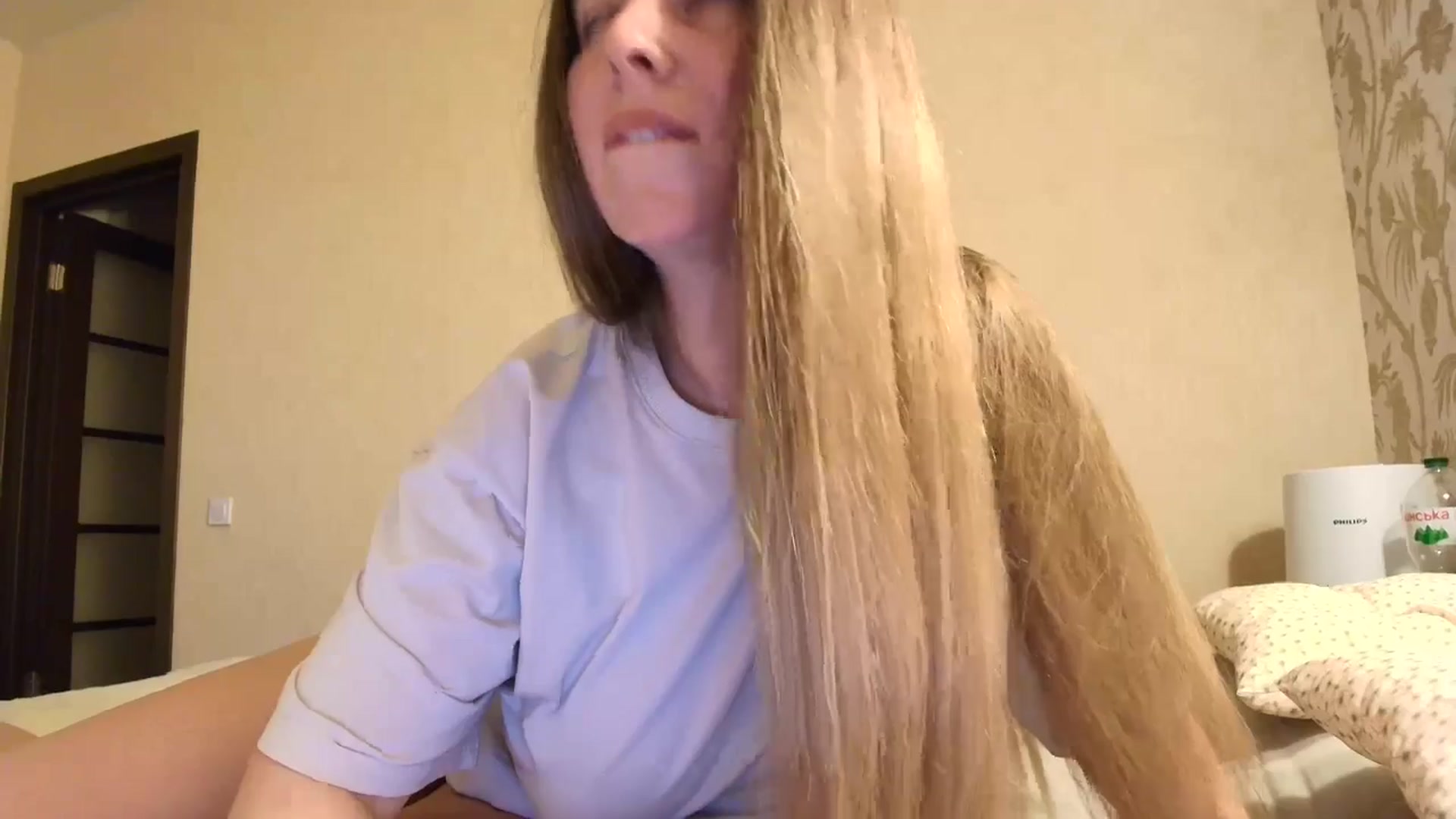 Gallery image thumbnail from BloodyMaria's myfreecams stream on, 04/22/2025, 18:04 image 4 of 20