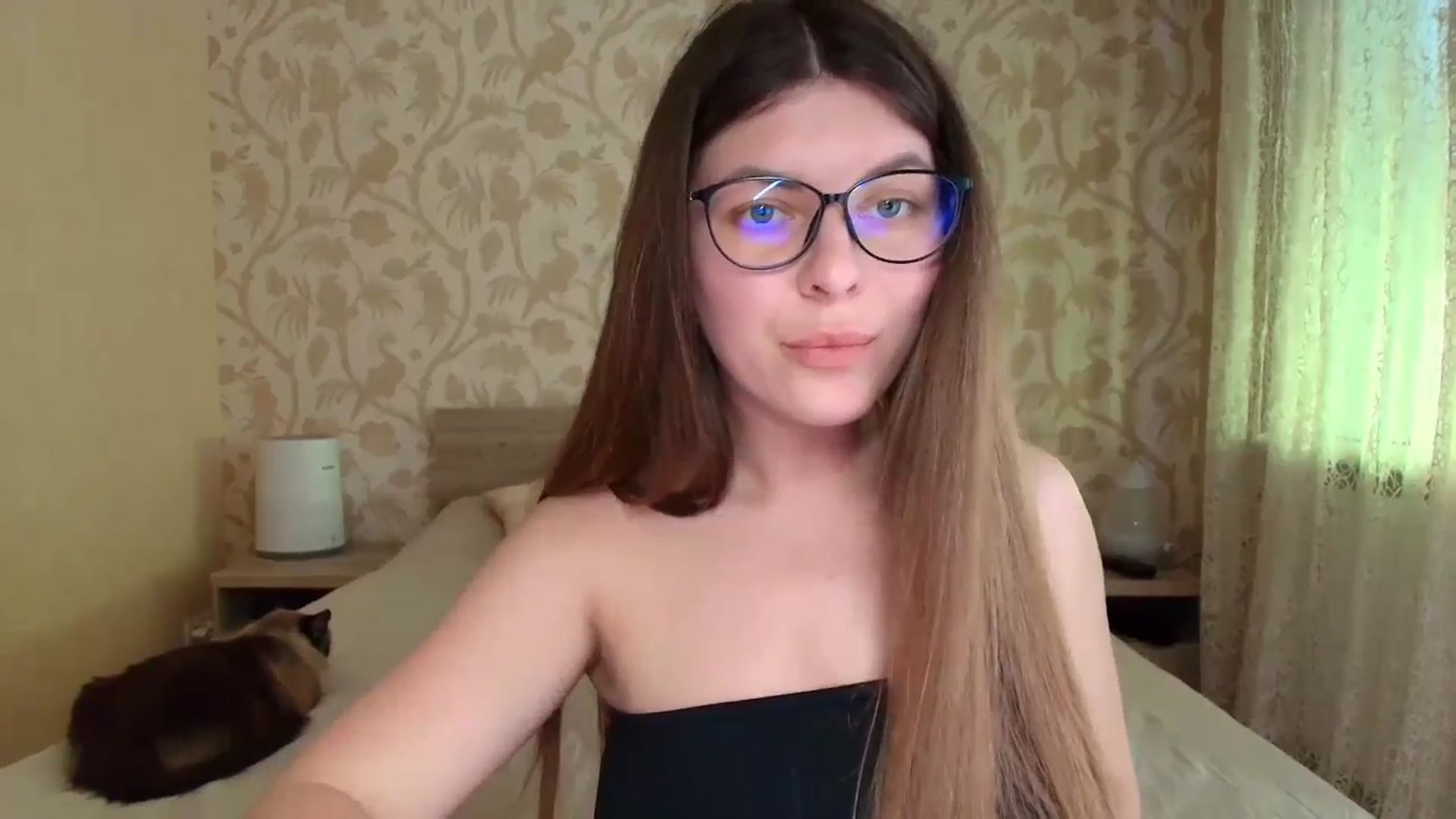 Gallery image thumbnail from BloodyMaria's myfreecams stream on, 04/24/2025, 11:14 image 11 of 20